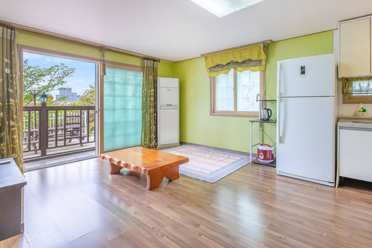 Basic Room, 2 Bedrooms (B5)
