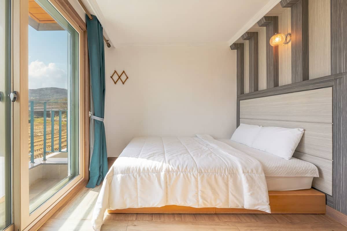 Basic Room, 1 Bedroom (Sole 102(BBQ)) | 1 bedroom, free WiFi