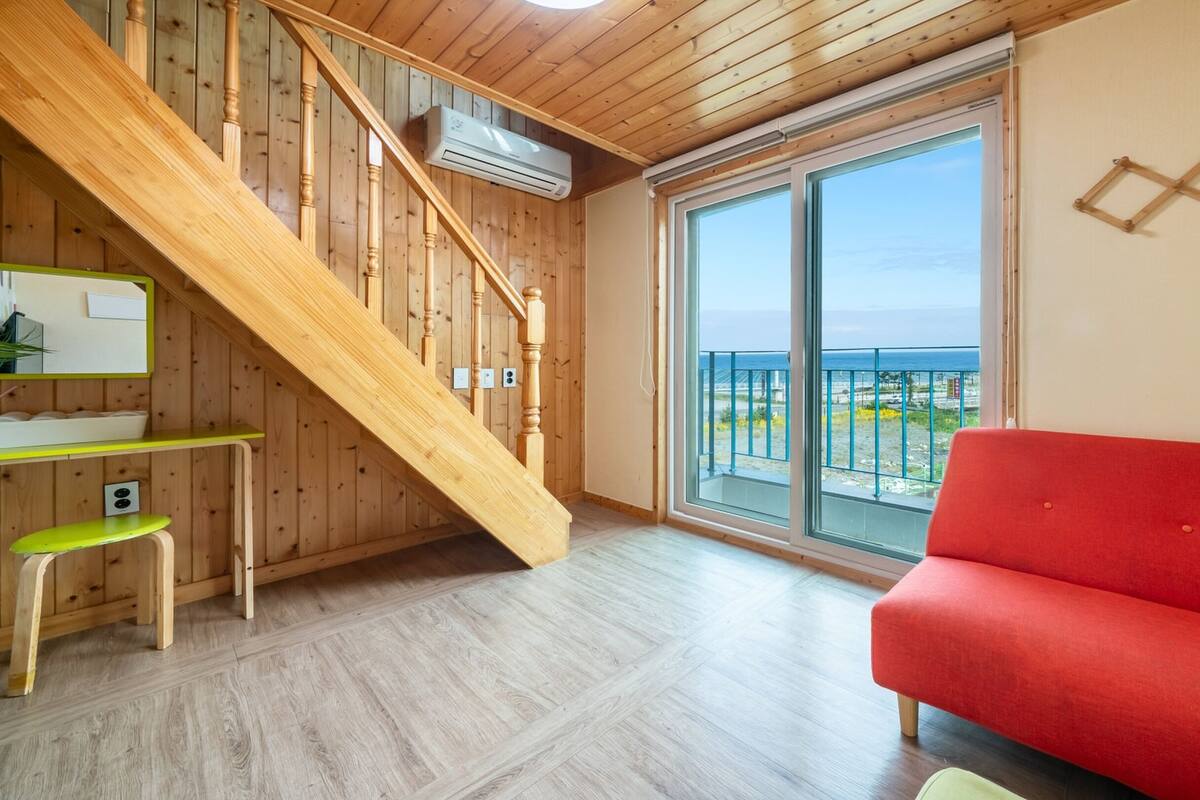Basic Room, 1 Bedroom (Pine 302 (All-Season BBQ, 3 Beds)) | 1 bedroom, free WiFi
