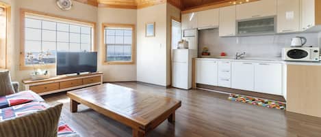 Basic Room, 2 Bedrooms (Haedoti) | 1 bedroom, free WiFi