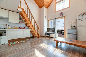 Basic Room, 1 Bedroom (Enhasoo) | 1 bedroom, free WiFi - Ganghwa Western Beach Pension (Incheon)