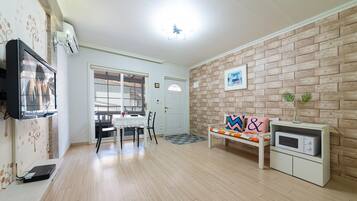 Basic Room, 1 Bedroom (Cindy) | 1 bedroom, free WiFi