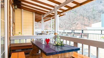 Basic Room, 1 Bedroom (Anny) | 1 bedroom, free WiFi