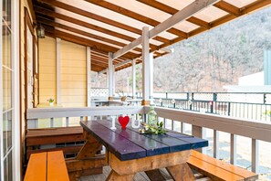 Basic Room, 1 Bedroom (Anny) | 1 bedroom, free WiFi - Gapyeong Easy Pension (Gapyeong)