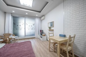 Basic-Zimmer, 1 Schlafzimmer (Badanaeum) | 1 Schlafzimmer, kostenloses WLAN