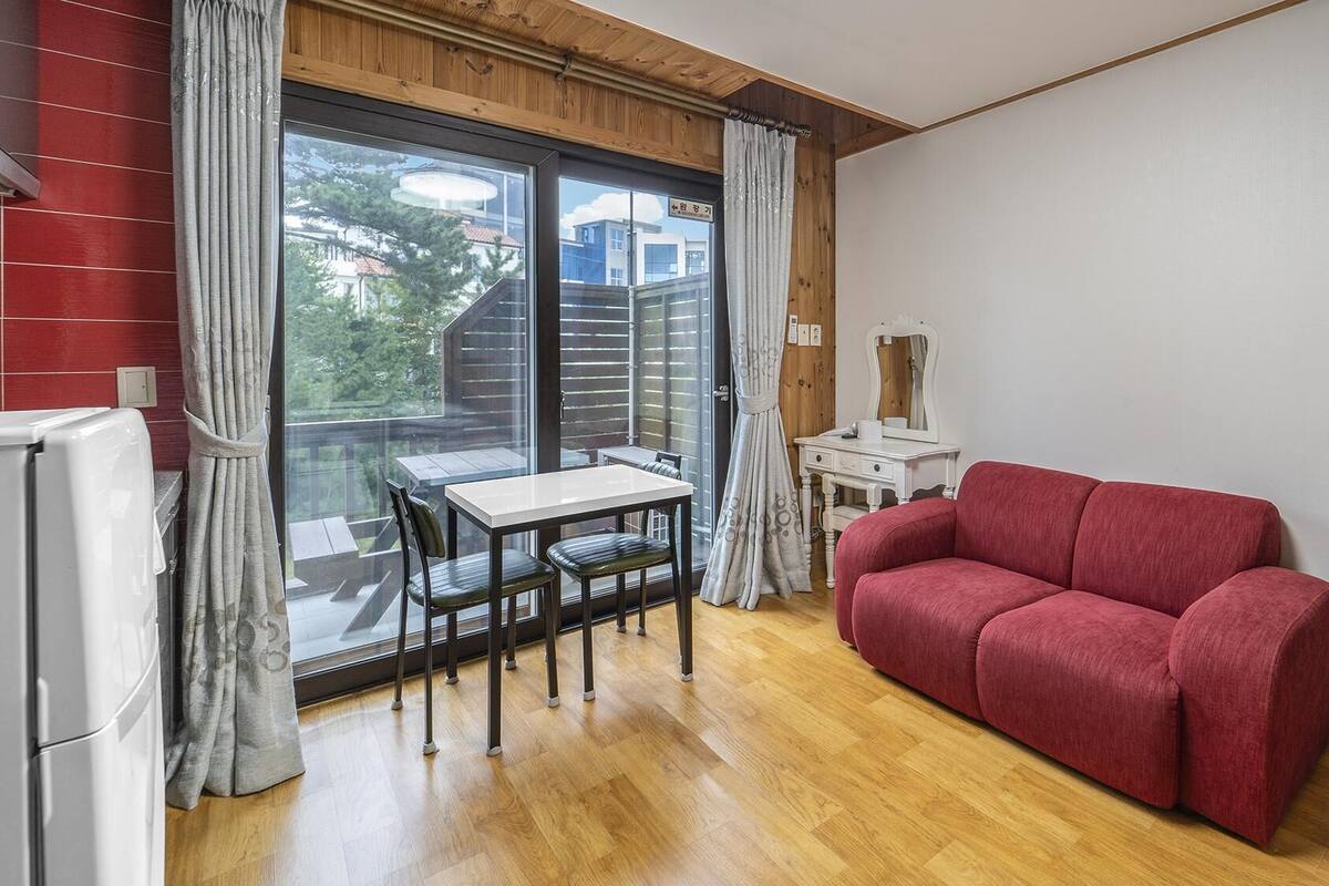 Basic Room, 1 Bedroom (304-B) | 1 bedroom, free WiFi