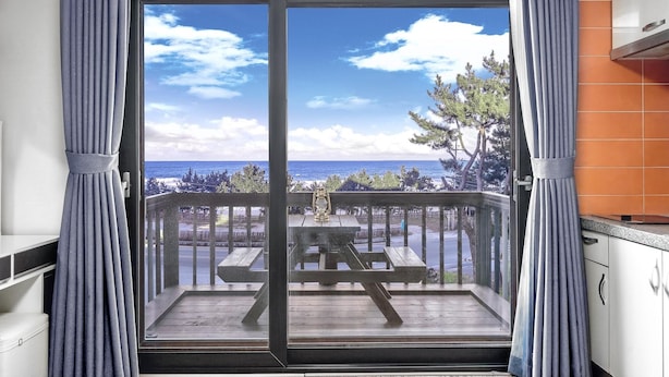 Basic Room, 1 Bedroom (101-B) | 1 bedroom, WiFi (free)