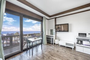 ベーシック ルーム 1 ベッドルーム (202-A) | 1 室のベッドルーム、WiFi (無料)