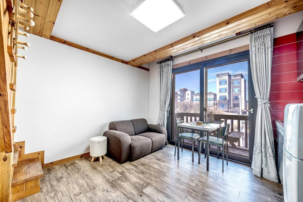 Basic Room, 1 Bedroom (304-A) | 1 bedroom, WiFi (free)