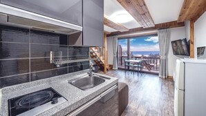 Basic Room, 1 Bedroom (302-A) | 1 bedroom, WiFi (free)