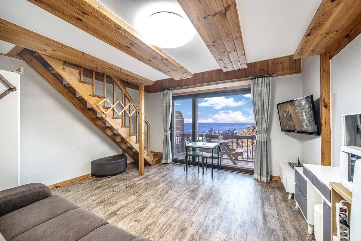 Basic Room, 1 Bedroom (302-A) | 1 bedroom, WiFi (free)