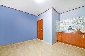 1 개의 침실, 무료 WiFi