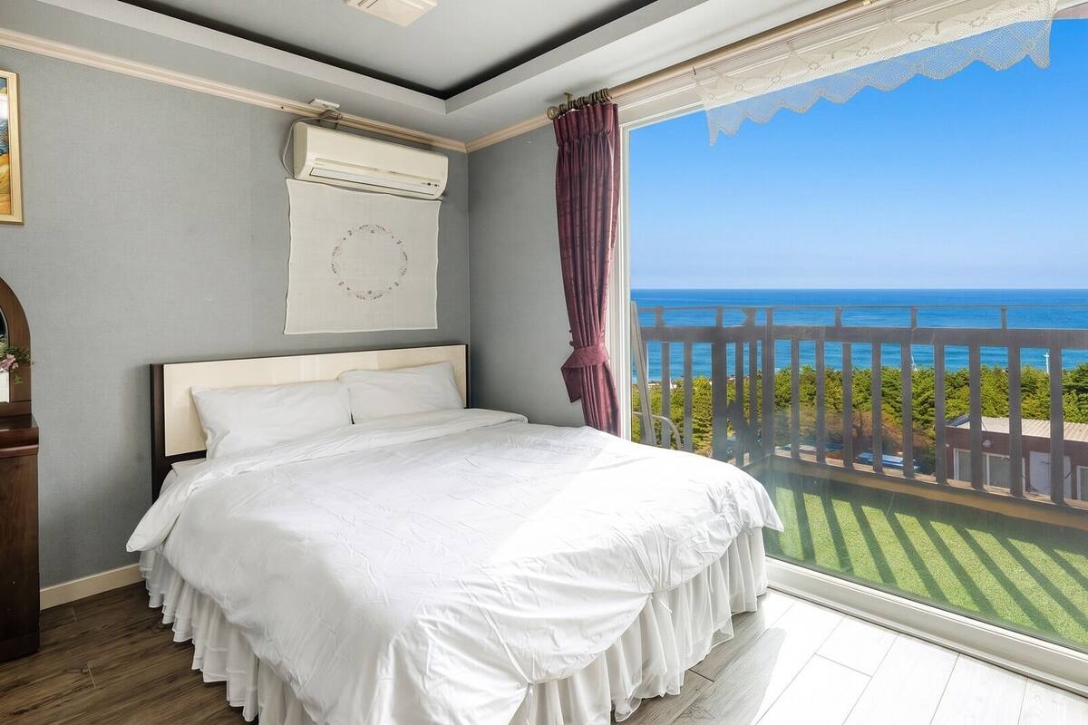 Basic Room, 1 Bedroom (Foroom1(2nd Floor, Ocean View)) | 1 bedroom, free WiFi