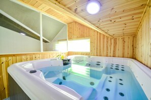 Habitación básica, 1 habitación (White(Spa)) | 1 dormitorio y wifi gratis