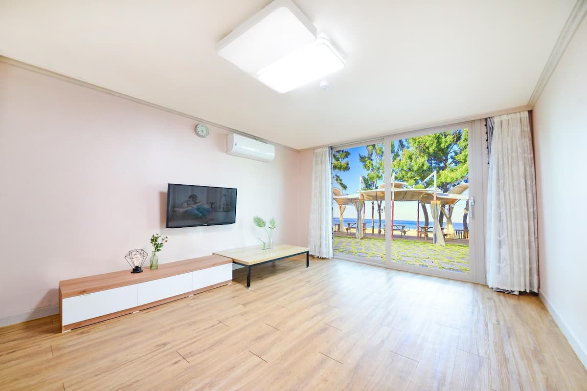 Basic Room, 1 Bedroom (Byeolsat) | 1 bedroom, free WiFi