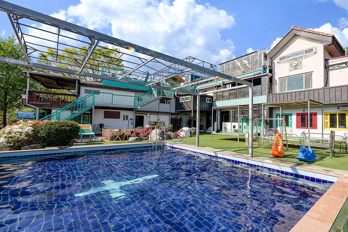 Basic-rum - 2 sovrum (Napoli(Private Villa)) | 1 sovrum och gratis wi-fi