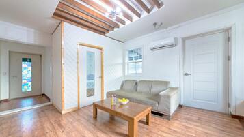 Rom โ basic, 3 soverom (Lisbon) | 1 soverom og wi-fi (inkludert)