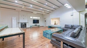 Basic Room, 5 Bedrooms (Seattle) | 1 bedroom, free WiFi - Gapyeong Four Season Pension (Gapyeong)