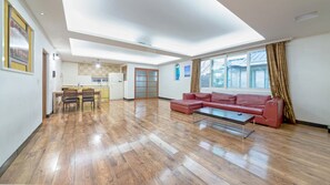 Basic Room, 3 Bedrooms (Sydney) | 1 bedroom, free WiFi - Gapyeong Four Season Pension (Gapyeong)