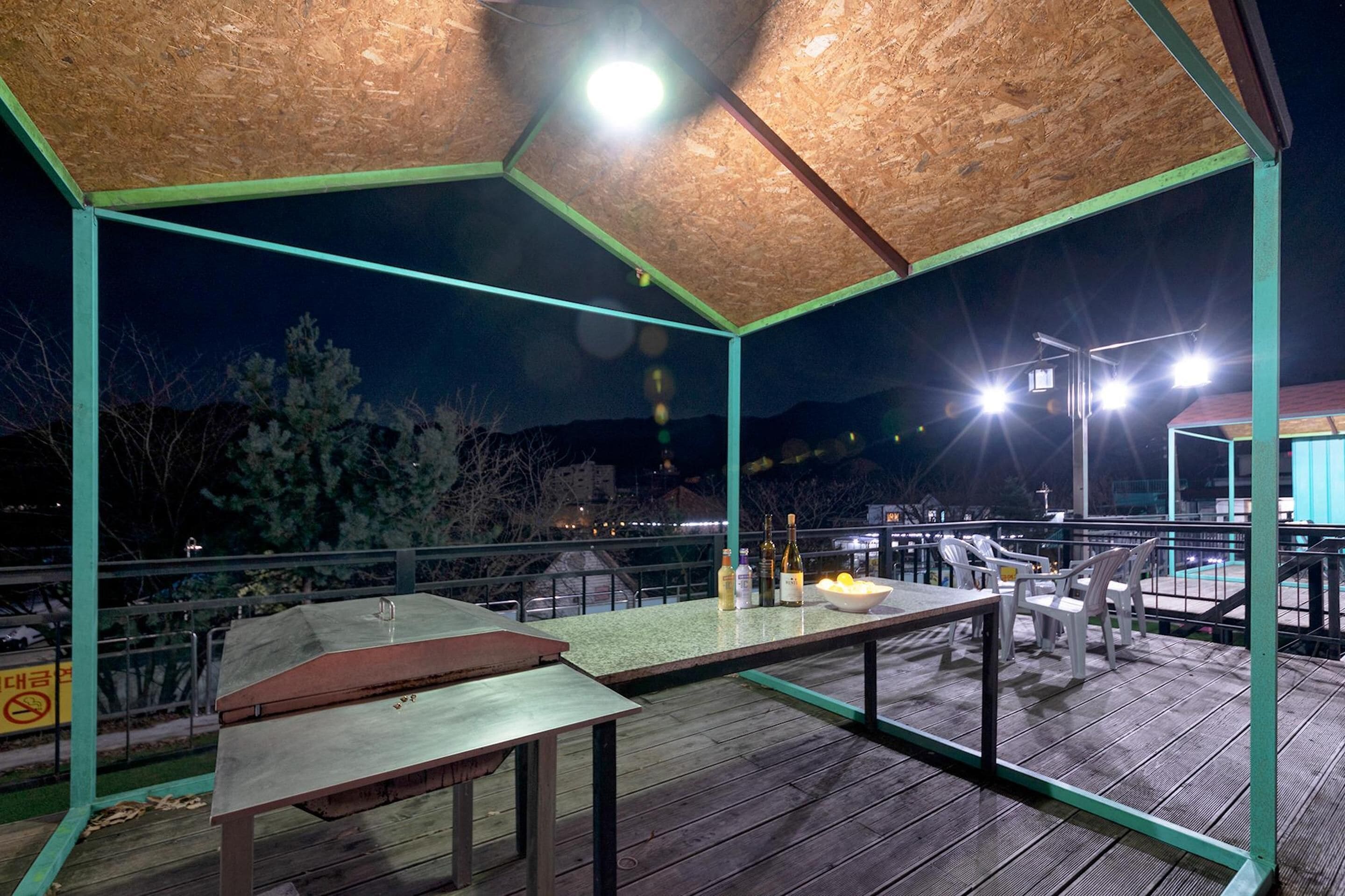 Basic Room, 1 Bedroom (Geneva) | Terrace/patio