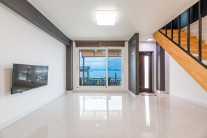 Exterior - Namhae Modern Spa Pension (Namhae)