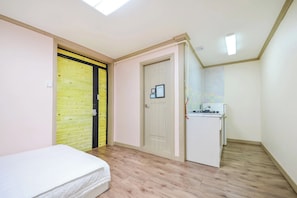 Basic Room, 1 Bedroom (Soosunhwa)
