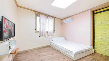 Basic Room, 1 Bedroom (Soosunhwa)