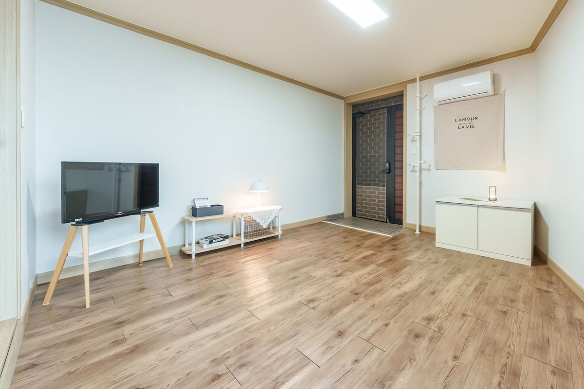 Basic Room, 1 Bedroom (Chaesonghwa) | Exterior