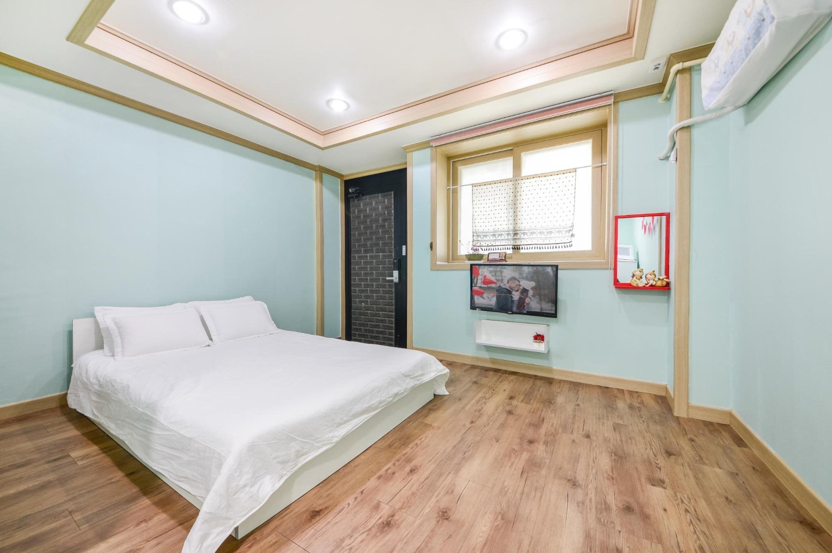 Basic Room, 1 Bedroom (Deulgukhwa) | 1 bedroom, free WiFi