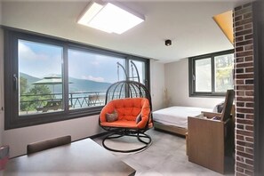 Basic Room, 1 Bedroom (102) | Exterior - Geoje Wahyunbeach Pension (Geoje)