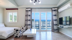 Basic Room, 1 Bedroom (Superman (1F/Private BBQ)) | 1 bedroom, free WiFi - Namhae Liebe Pension (Namhae)