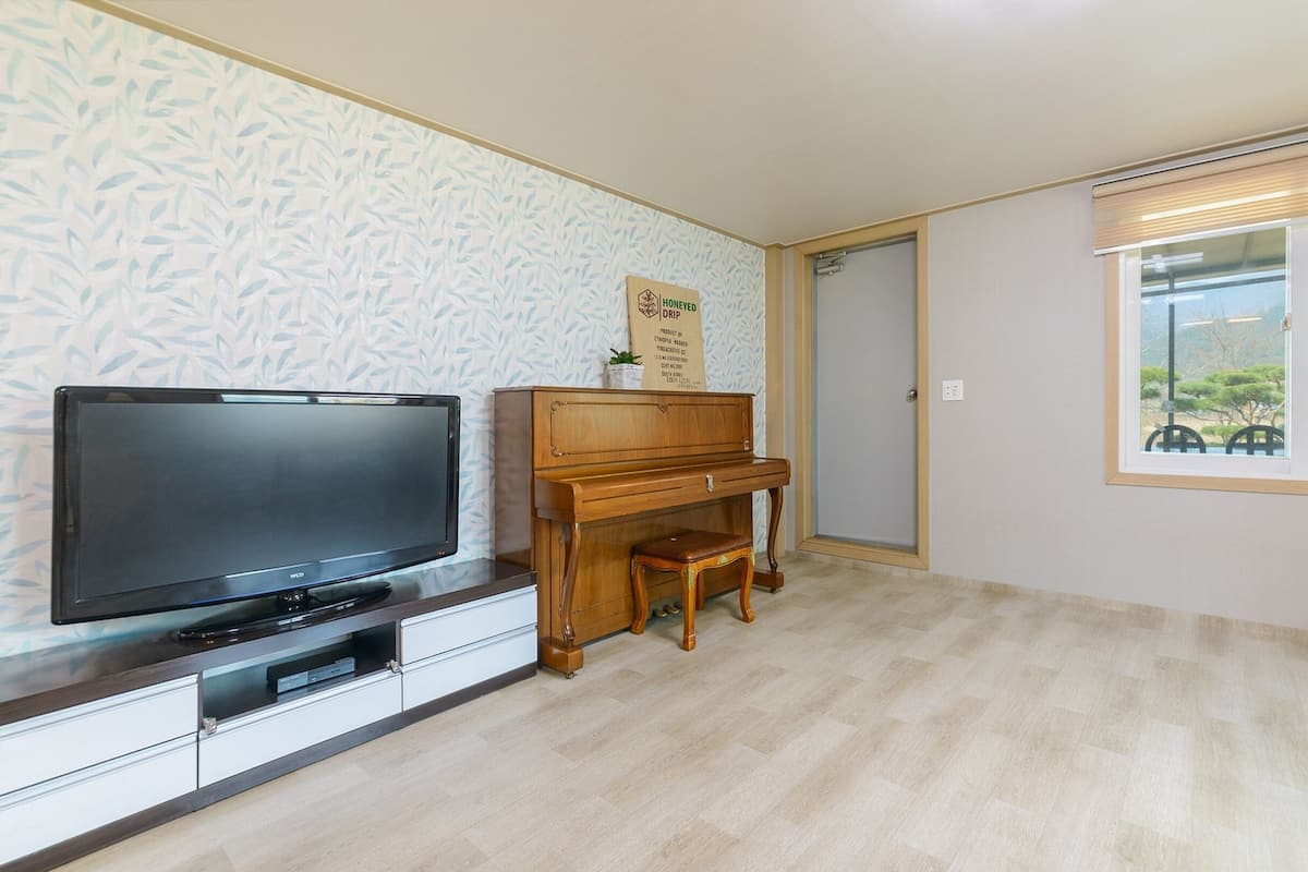 Basic Room, 1 Bedroom (Mirea) | 1 bilik tidur, Wi-fi percuma 