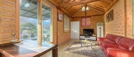 Basic Room, 1 Bedroom (Mannam) | 1 bedroom, free WiFi