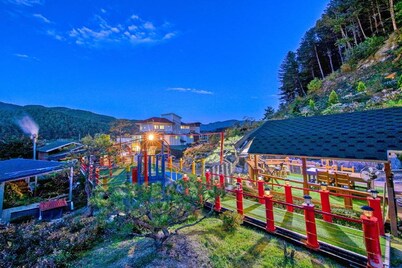 Gapyeong Pogny Kids Poolvilla