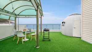 Basic-Zimmer, 1 Schlafzimmer (501 Rooftop & Dome House) | 1 Schlafzimmer, kostenloses WLAN