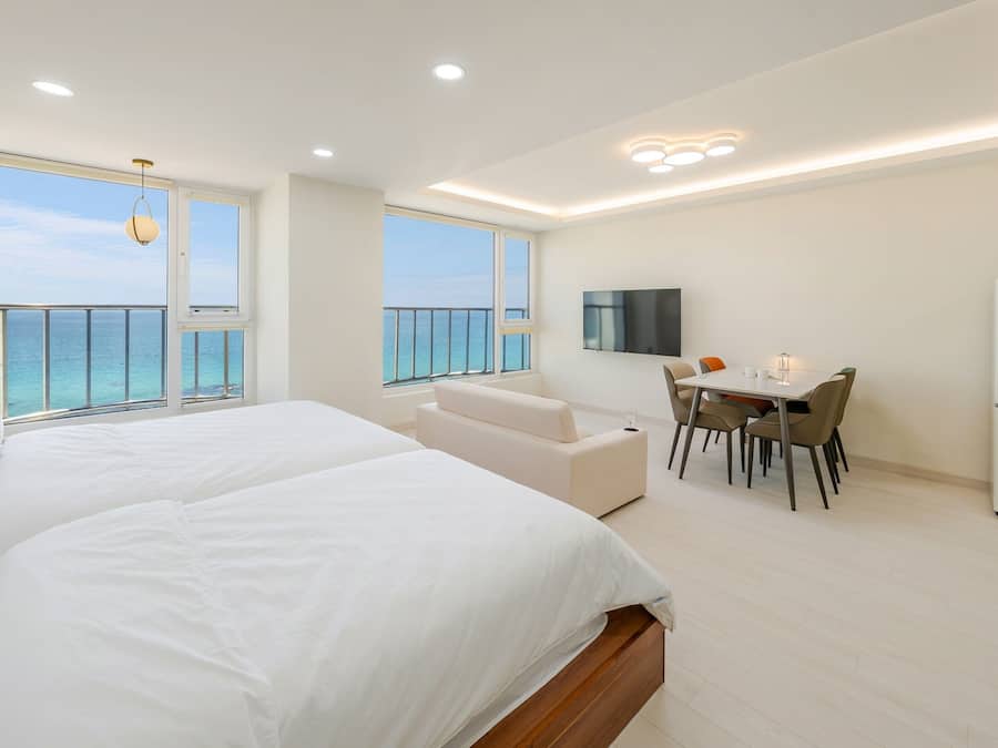 Basic Room, 1 Bedroom (Room 401) | 1 bedroom, free WiFi