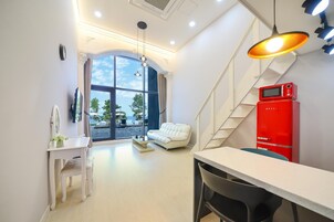 1 개의 침실, 무료 WiFi