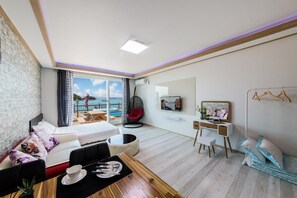 Basic Room, 1 Bedroom (Byeoulbitbada 102(Ocean View)) | 1 bedroom, free WiFi - Yeosu Dolsanmaru Pension (Yeosu)