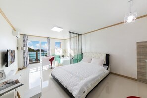 Basic Room, 1 Bedroom (Spabeach 201 ( Spa,Ocean View)) | 1 bedroom, free WiFi - Yeosu Dolsanmaru Pension (Yeosu)
