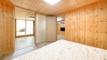 Basic Room, 2 Bedrooms (A303(danchebang)) | 1 bedroom, free WiFi