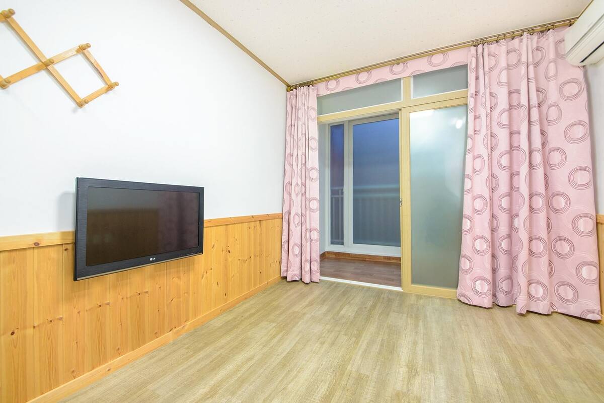 1 bedroom, free WiFi