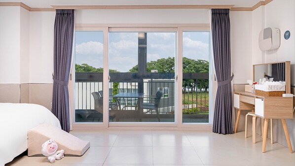 Basic Room, 1 Bedroom (Poodle1) - Namhae Dangdangi Dog Pension Blue (Namhae)