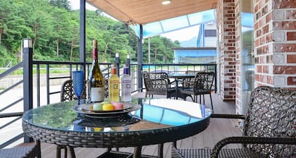 Samcheok Healingcamp Pension