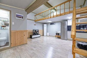 Basic-Zimmer, 1 Schlafzimmer (Soosunwha) | 1 Schlafzimmer, kostenloses WLAN