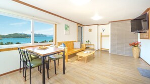 Basic Room, 1 Bedroom ([Oceanview]2) | 1 bedroom, free WiFi - Namhae Mohito Pension (Namhae)