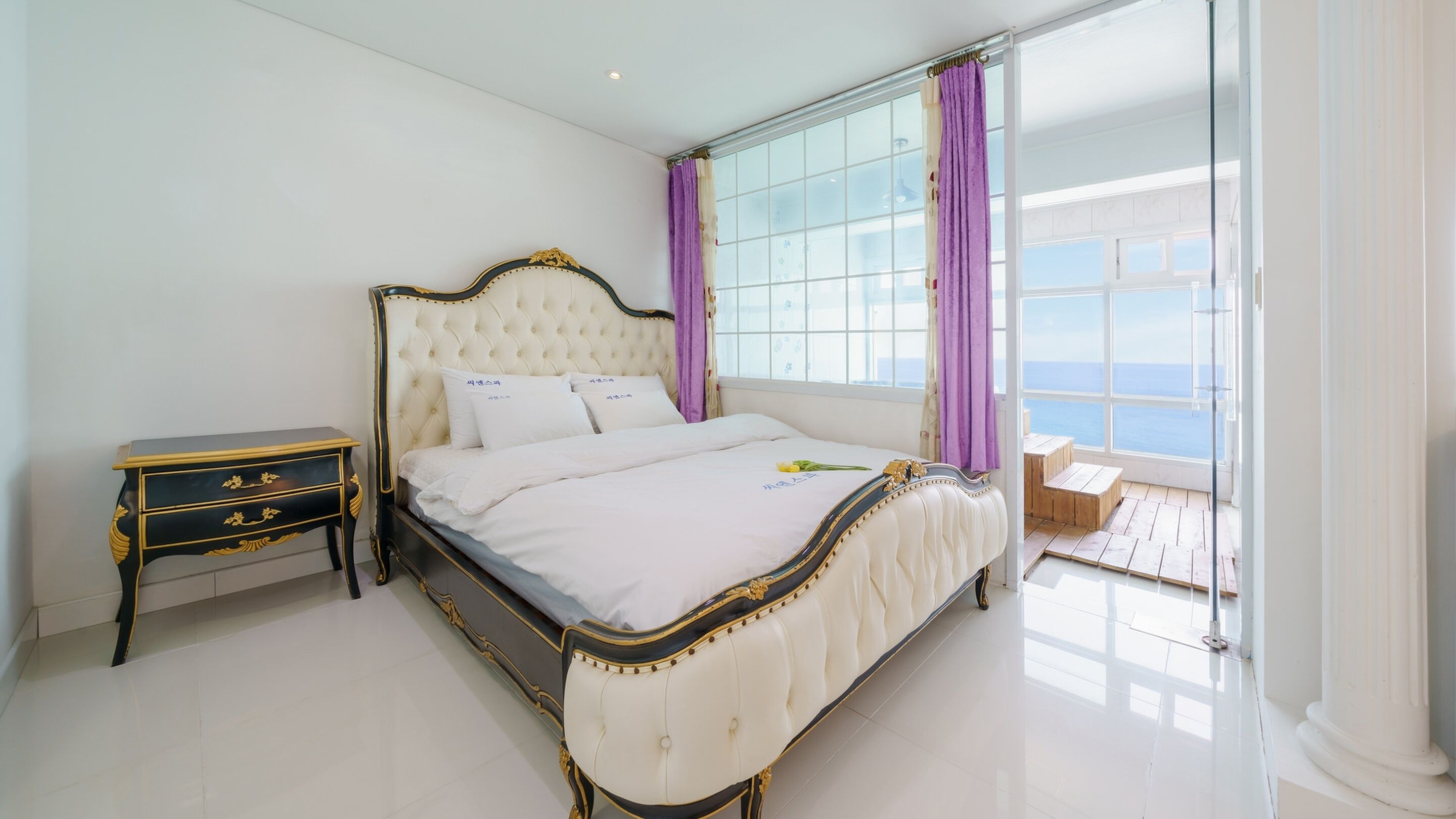 Basic Room, 1 Bedroom (303 Royalsherd) | 1 bedroom, free WiFi