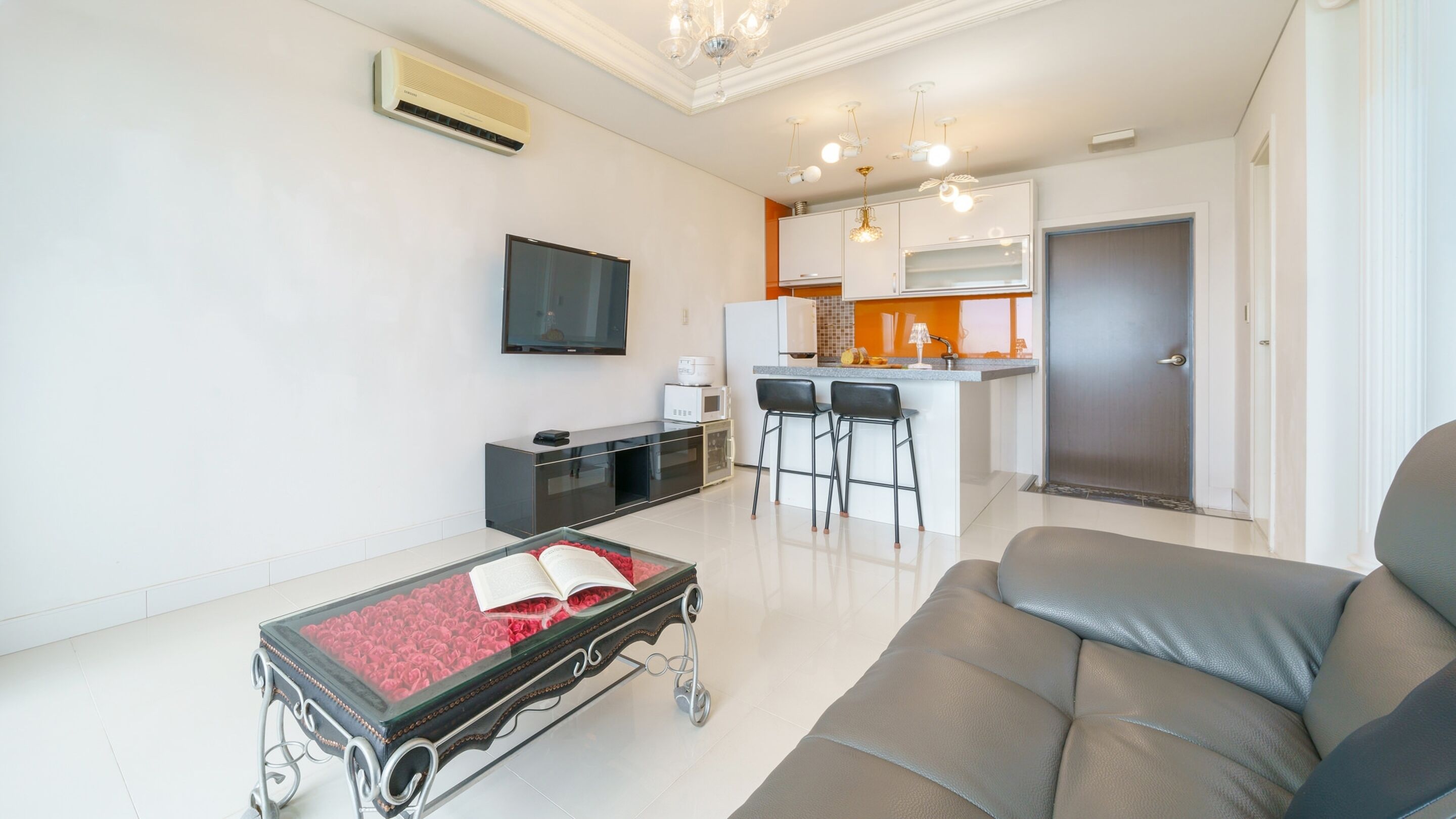 Basic Room, 1 Bedroom (303 Royalsherd) | 1 bedroom, free WiFi
