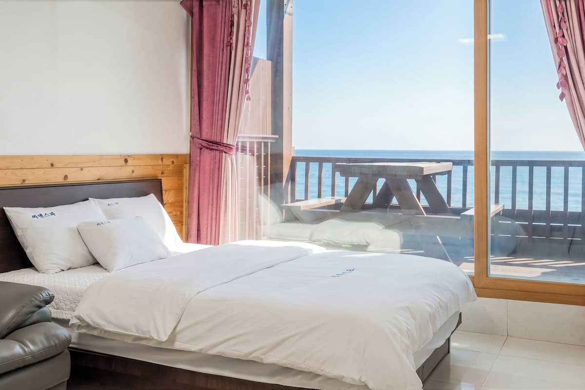 Basic Room, 1 Bedroom (103 Melonyellow) | 1 bedroom, WiFi (free)