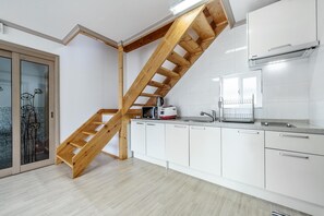 Room - Yeosu Dangdangi Dog Family Pension Gold (Yeosu)