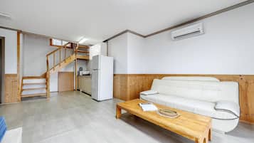 Basic Room, 2 Bedrooms (A105(no pet)) | 1 bedroom, free WiFi